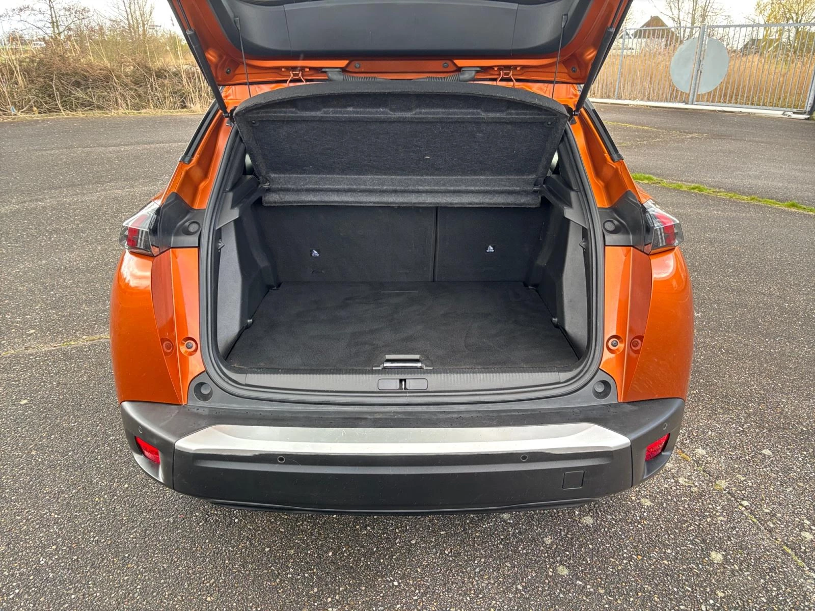 Hoofdafbeelding Peugeot e-2008