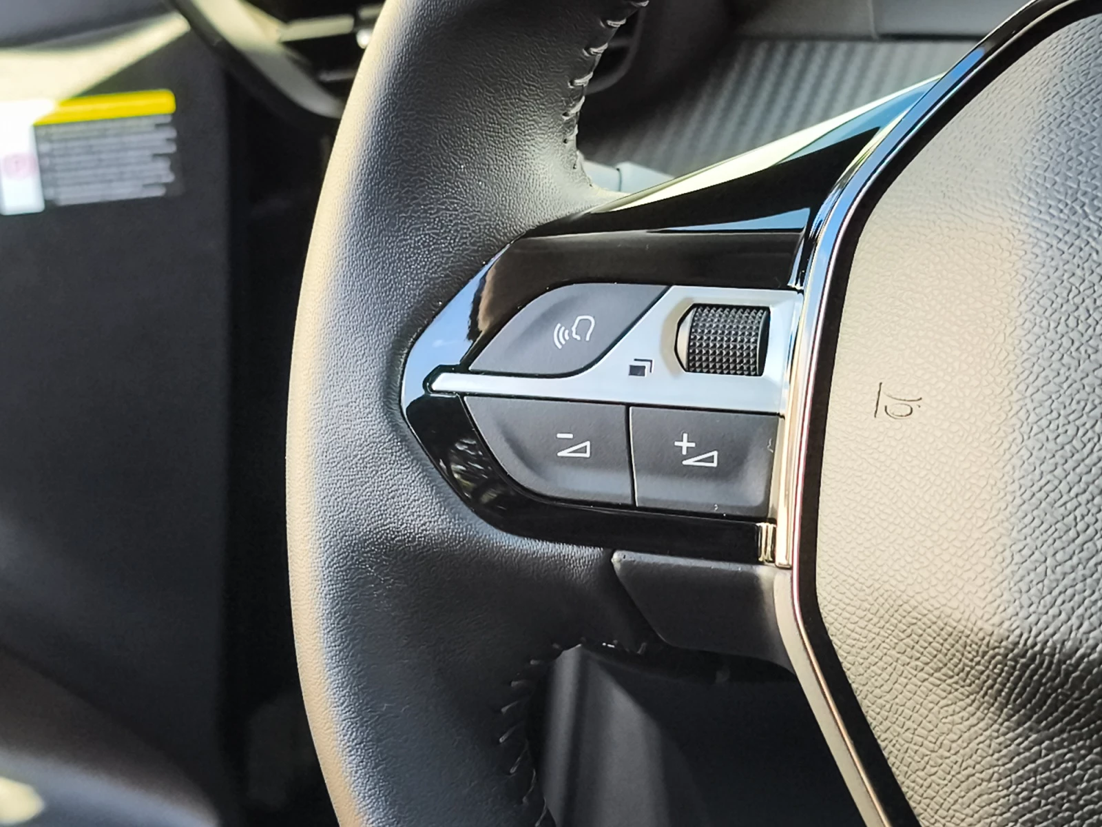 Hoofdafbeelding Peugeot e-208