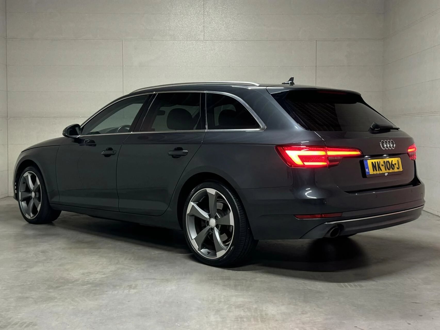 Hoofdafbeelding Audi A4