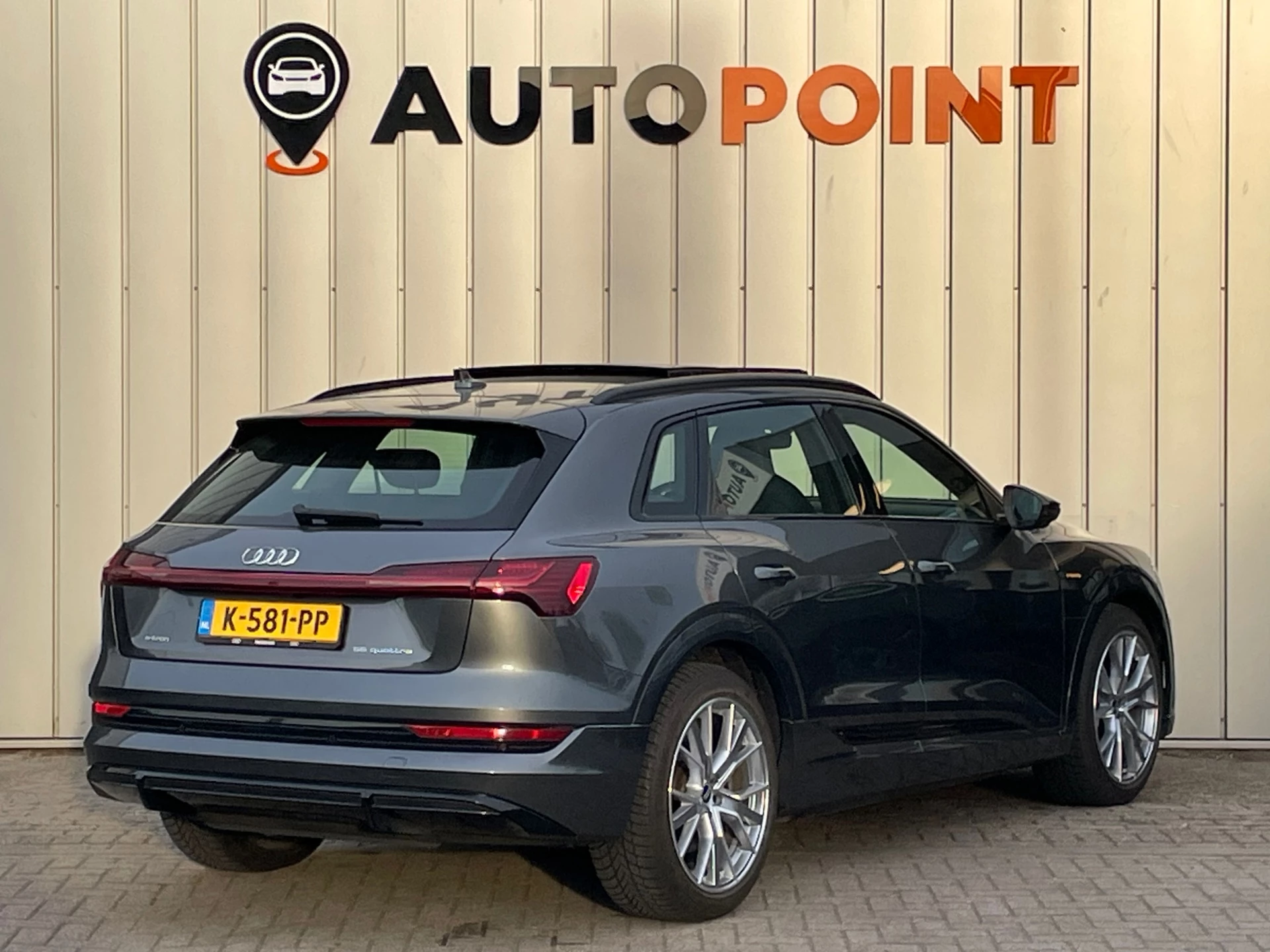 Hoofdafbeelding Audi e-tron