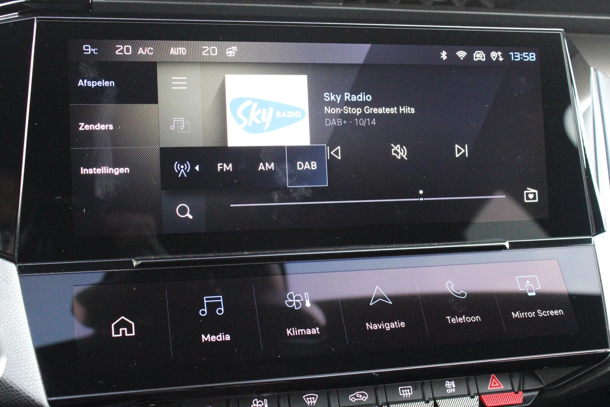 Hoofdafbeelding Peugeot 408