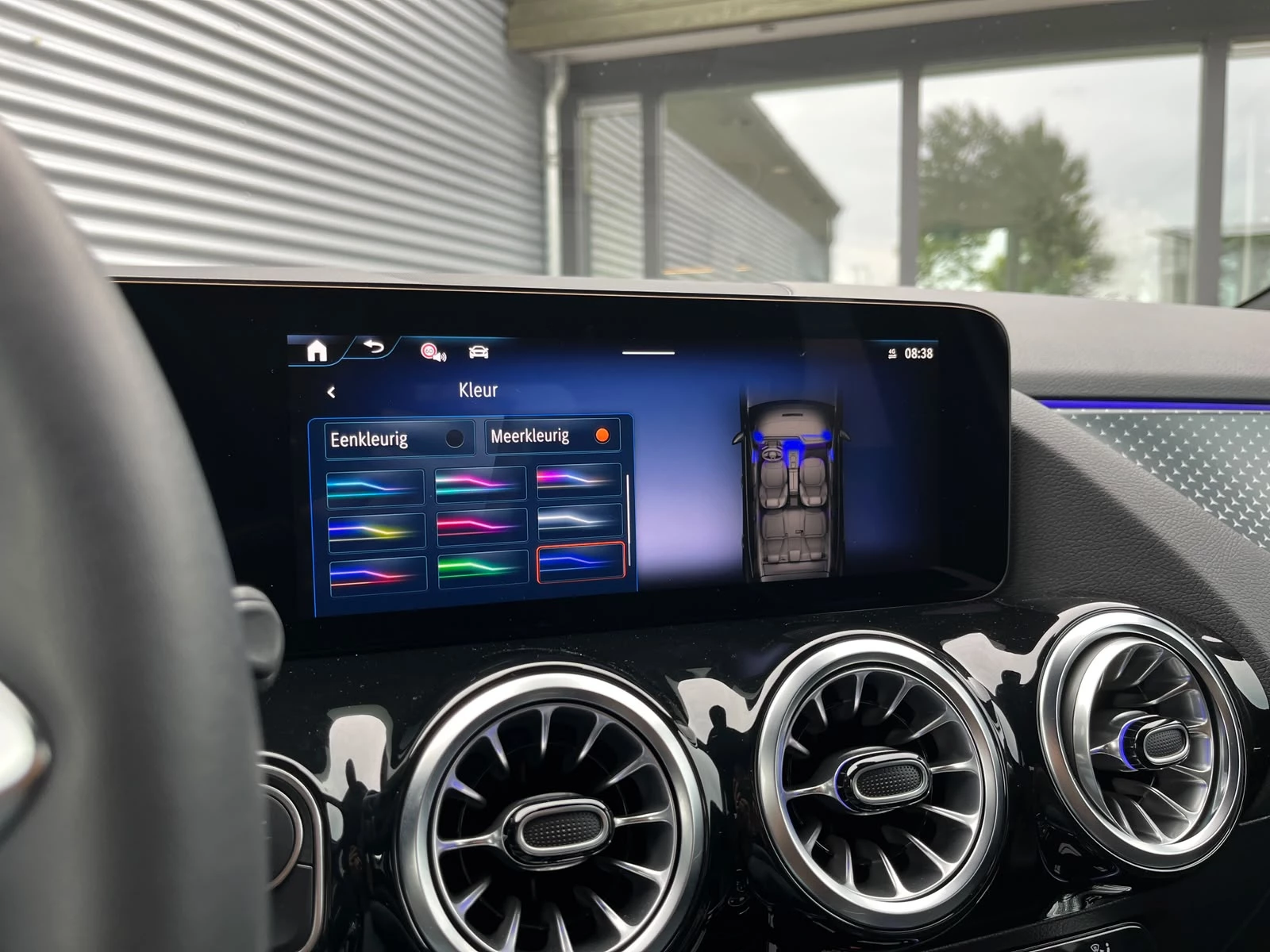 Hoofdafbeelding Mercedes-Benz EQA