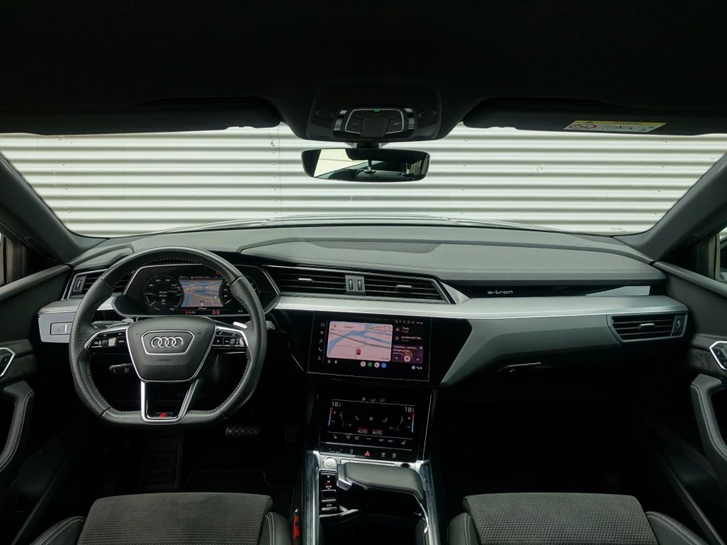 Hoofdafbeelding Audi e-tron