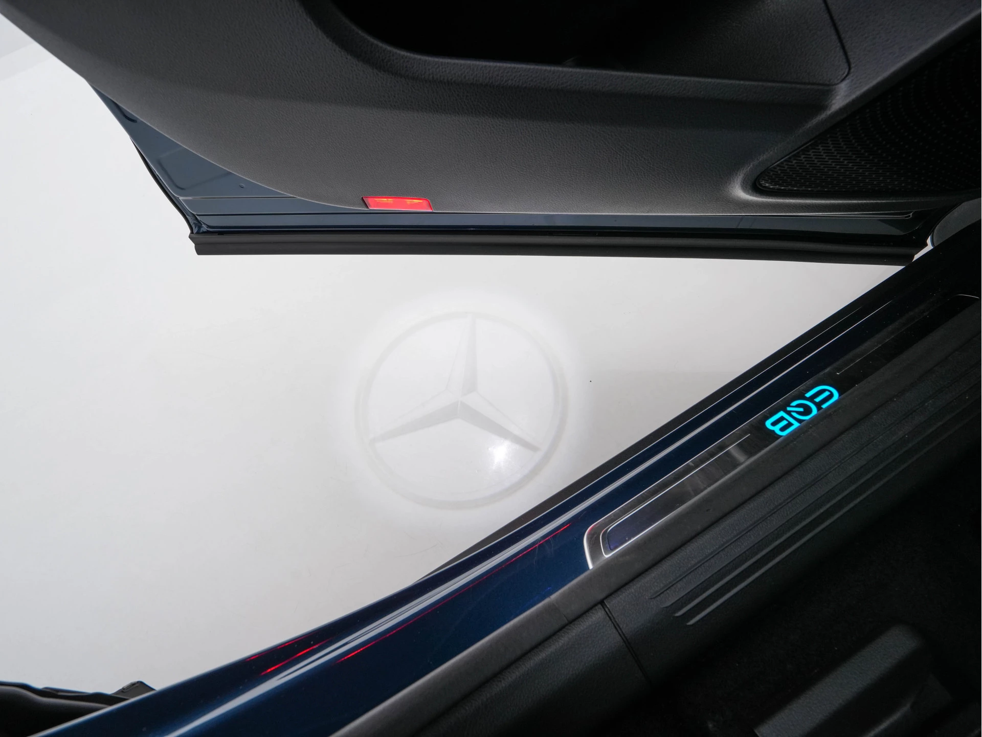 Hoofdafbeelding Mercedes-Benz EQB