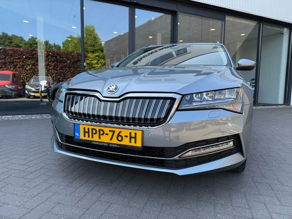 Hoofdafbeelding Škoda Superb