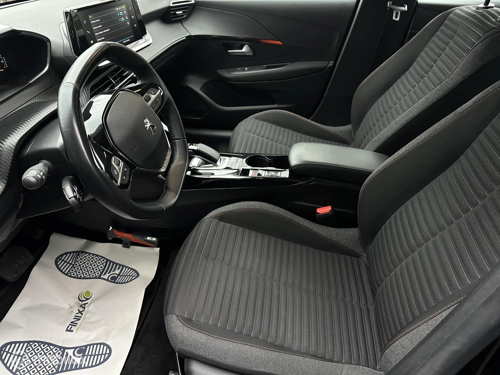 Hoofdafbeelding Peugeot e-208