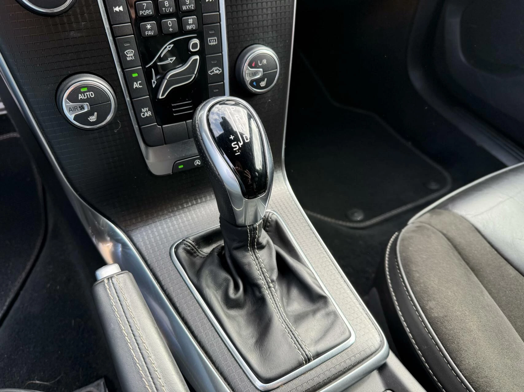 Hoofdafbeelding Volvo V40