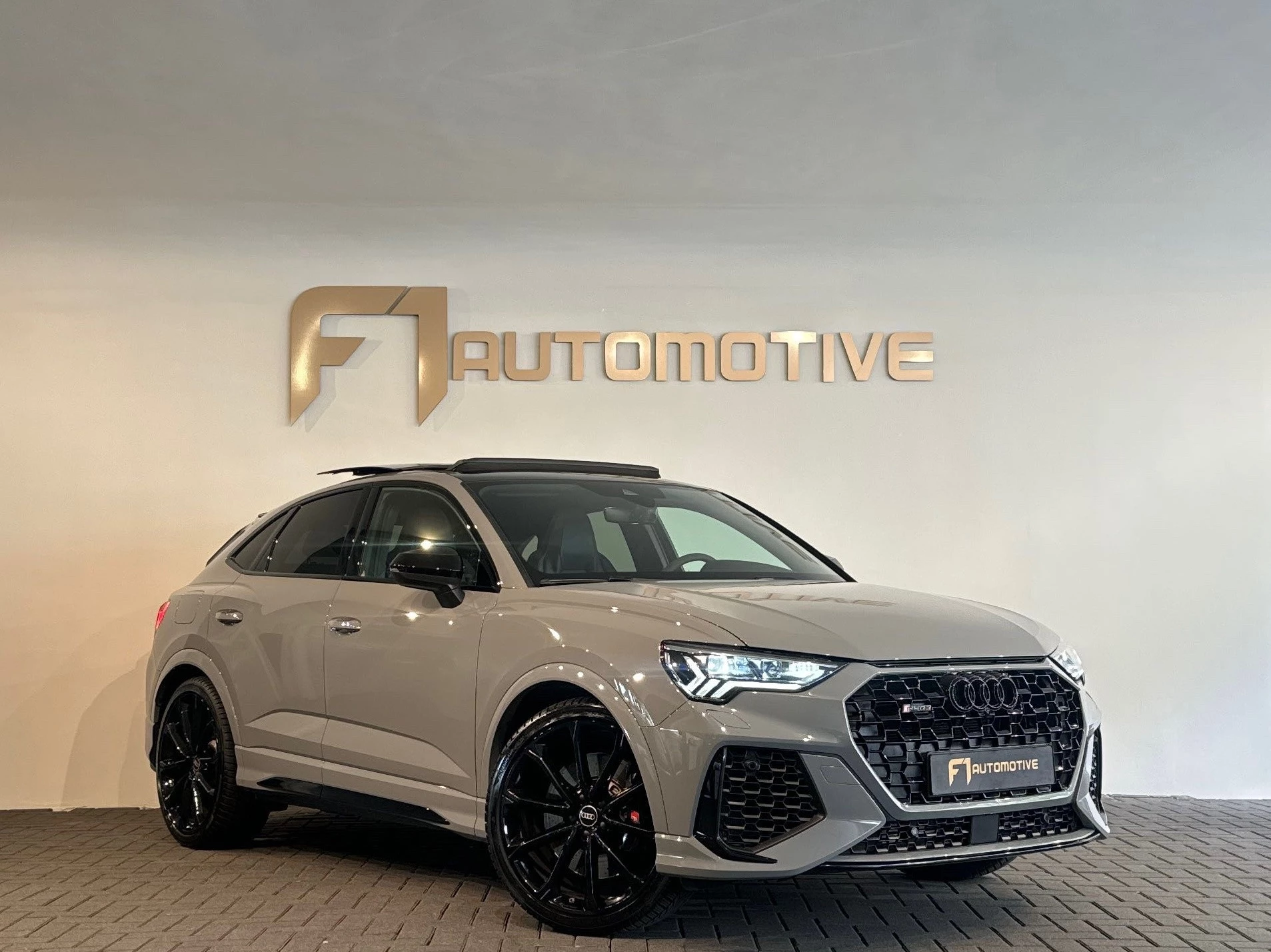 Hoofdafbeelding Audi RSQ3