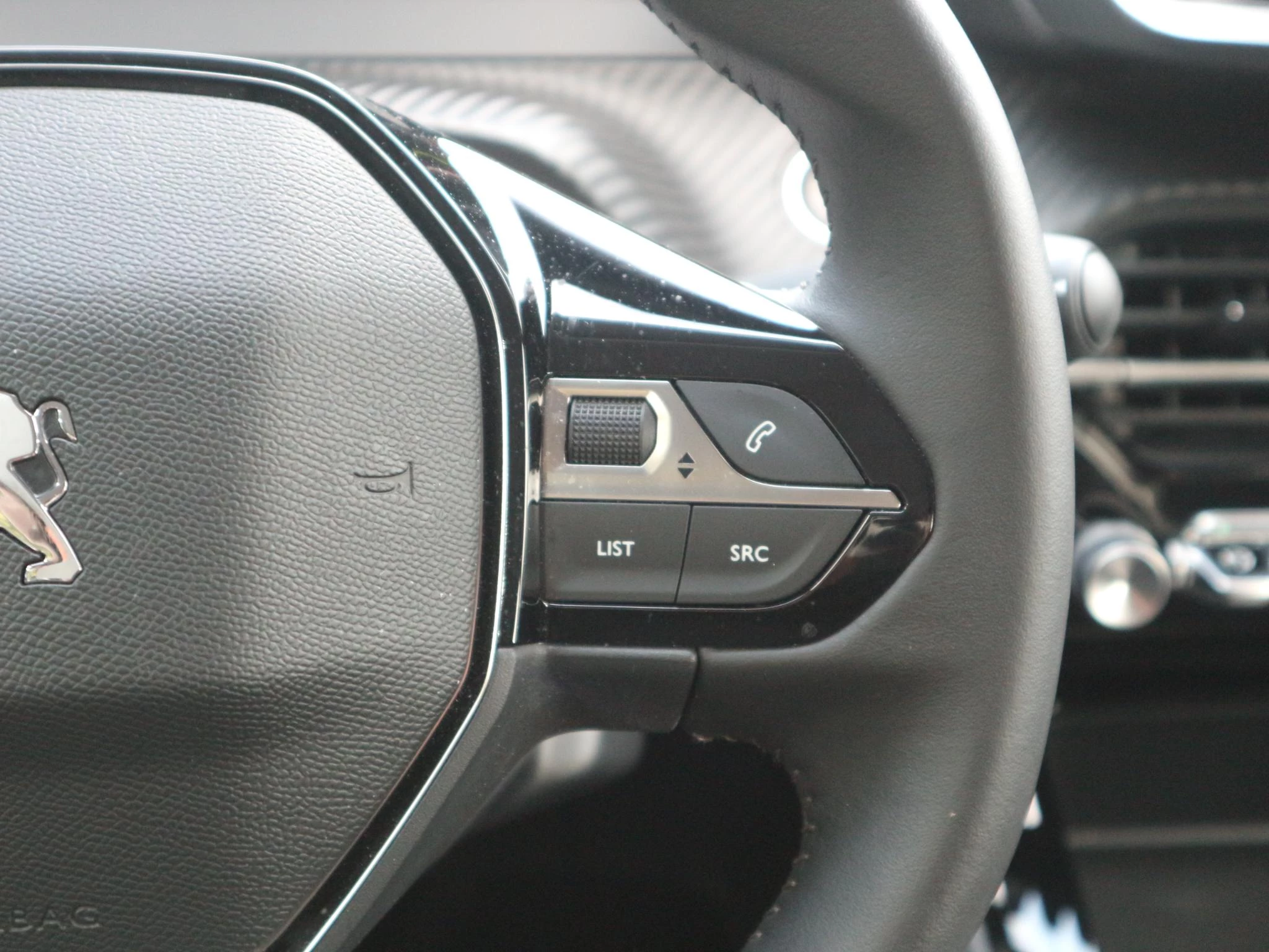 Hoofdafbeelding Peugeot e-208