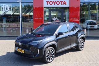 Hoofdafbeelding Toyota Yaris Cross Toyota Yaris Cross 1.5 HYBRID DYNAMIC APPLE/ANDROID STOELVERW. 17"LMV PRIVACY GLASS NAVI KEYLESS AD-CRUISE