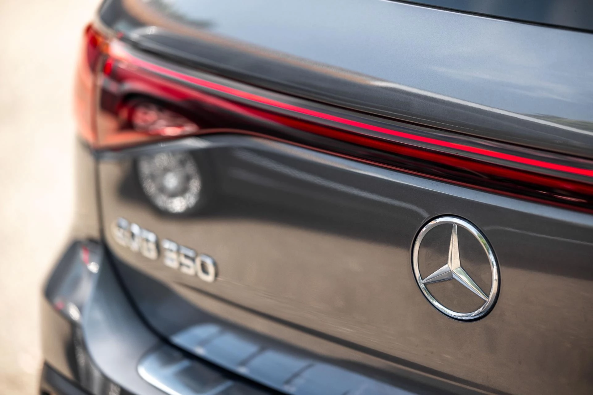 Hoofdafbeelding Mercedes-Benz EQB