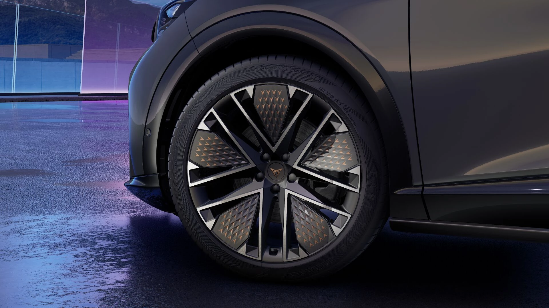 Hoofdafbeelding CUPRA Tavascan