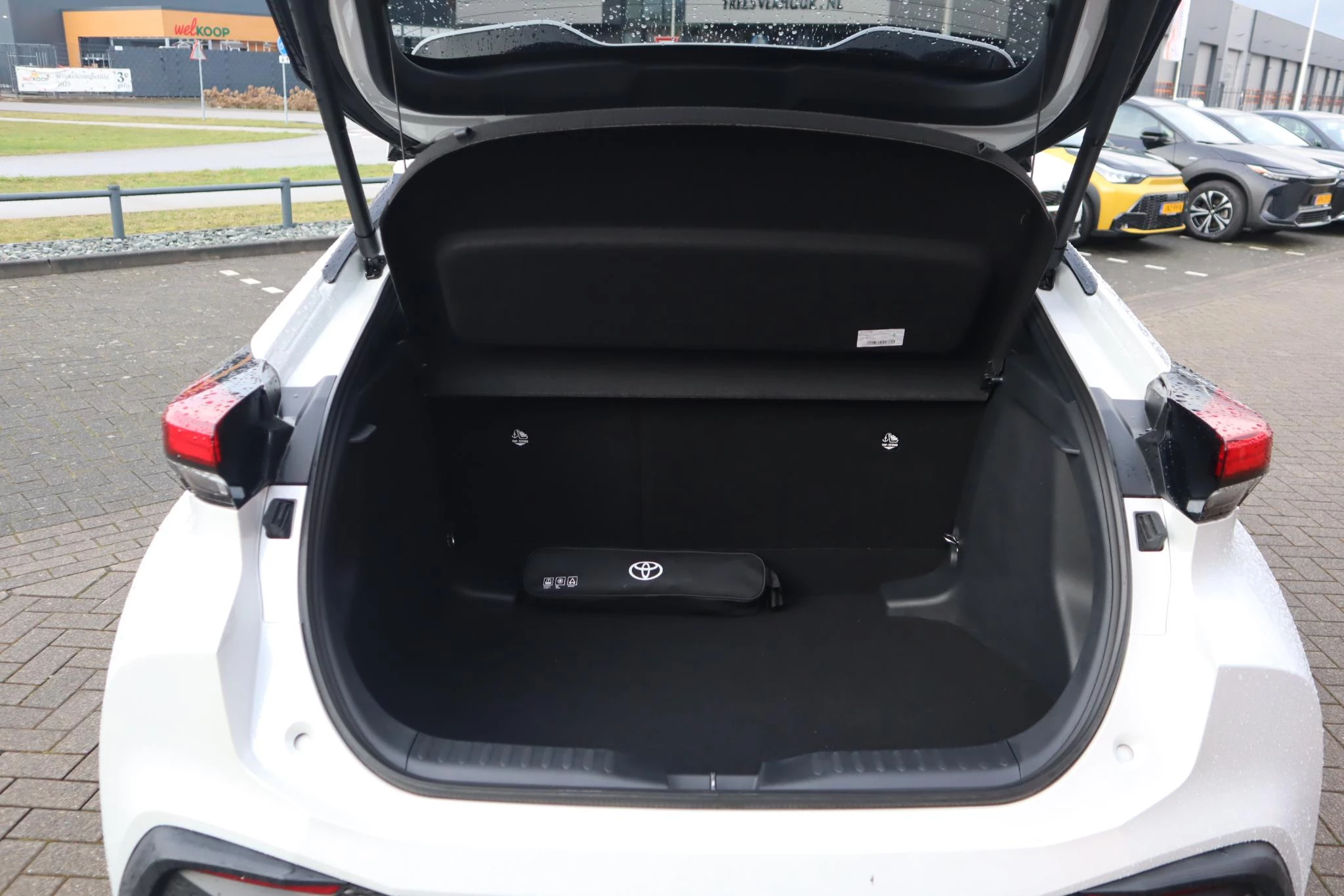 Hoofdafbeelding Toyota C-HR