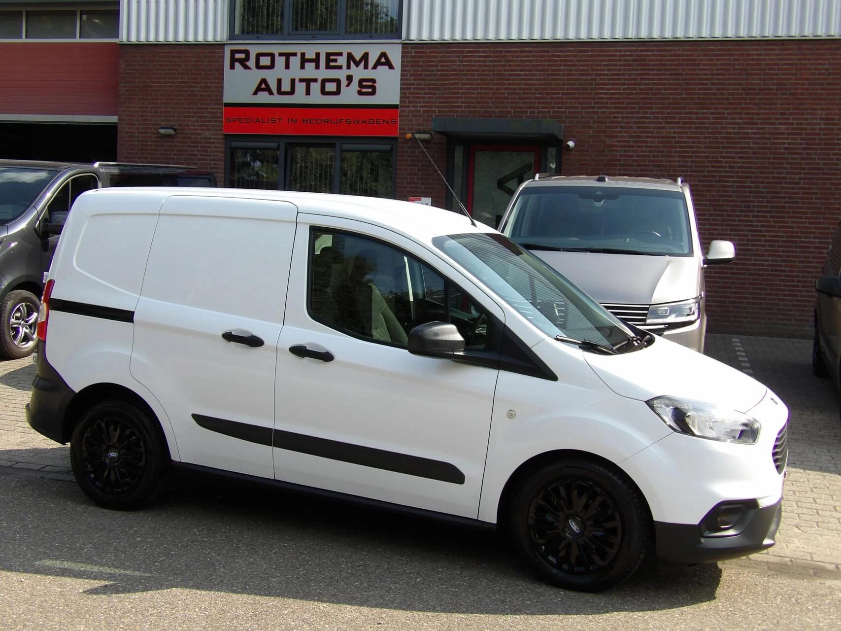Hoofdafbeelding Ford Transit Courier