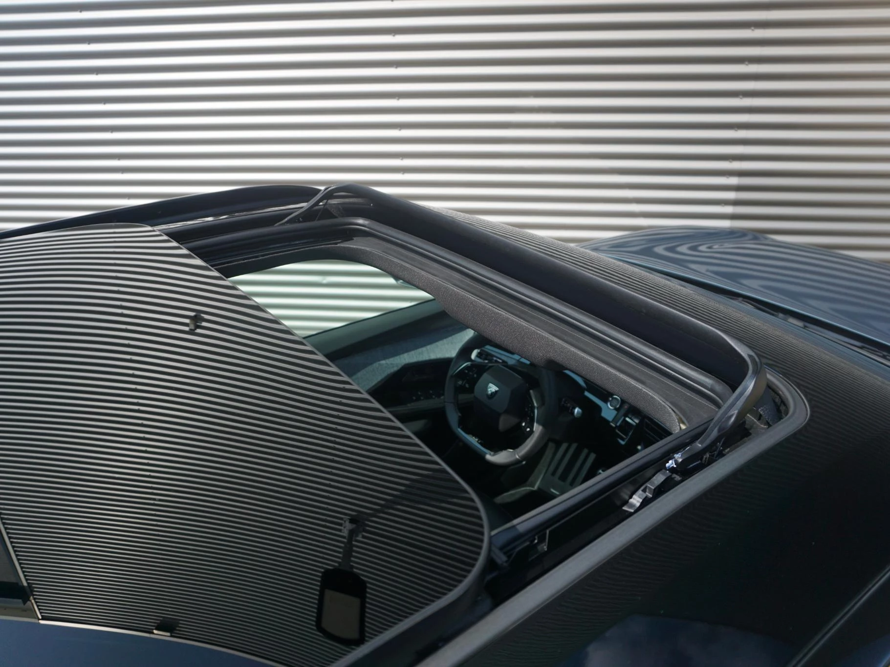 Hoofdafbeelding Peugeot e-5008