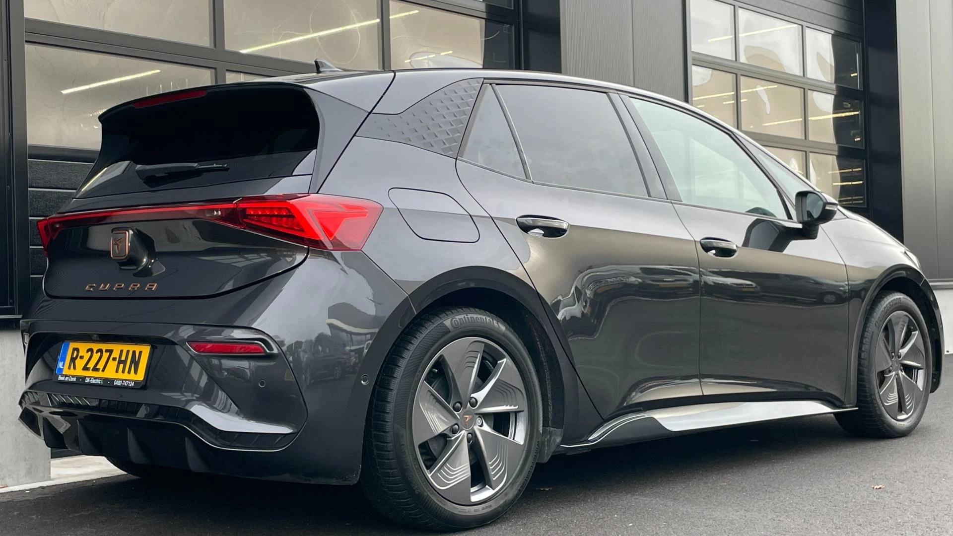 Hoofdafbeelding CUPRA Born