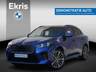 Hoofdafbeelding BMW iX2 BMW iX2 xDrive30 M Sportpakket Pro | Innovation Pack | Comfort Pack | Glazen panoramadak | Parking Assistant Plus | BMW Head-Up Display