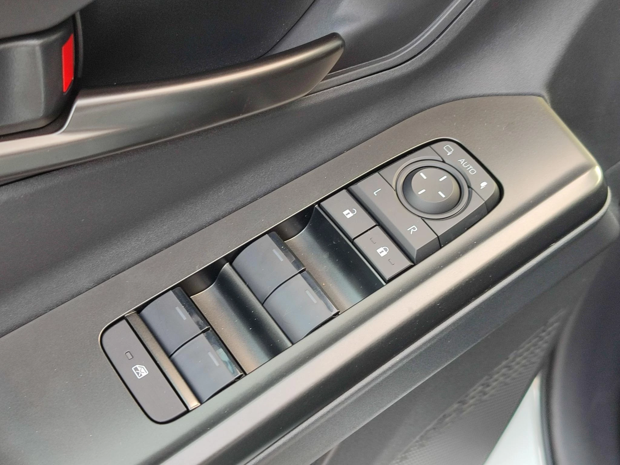 Hoofdafbeelding Toyota C-HR+