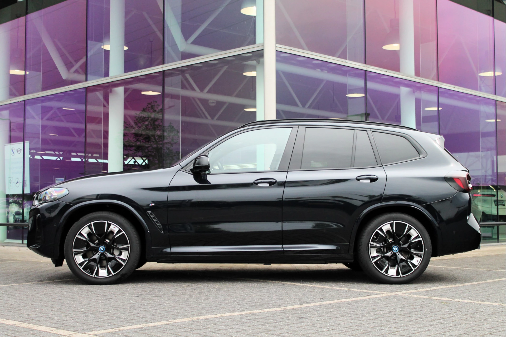 Hoofdafbeelding BMW iX3