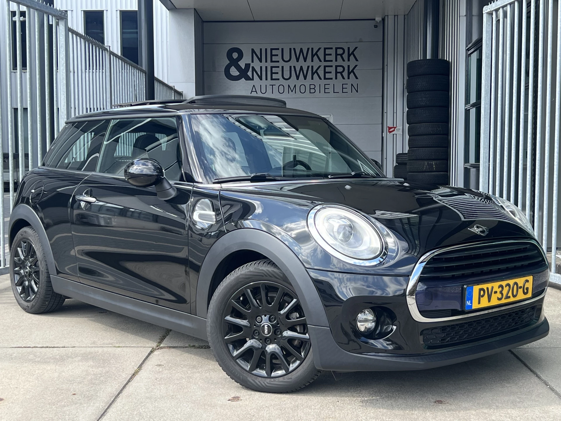 Hoofdafbeelding MINI Cooper