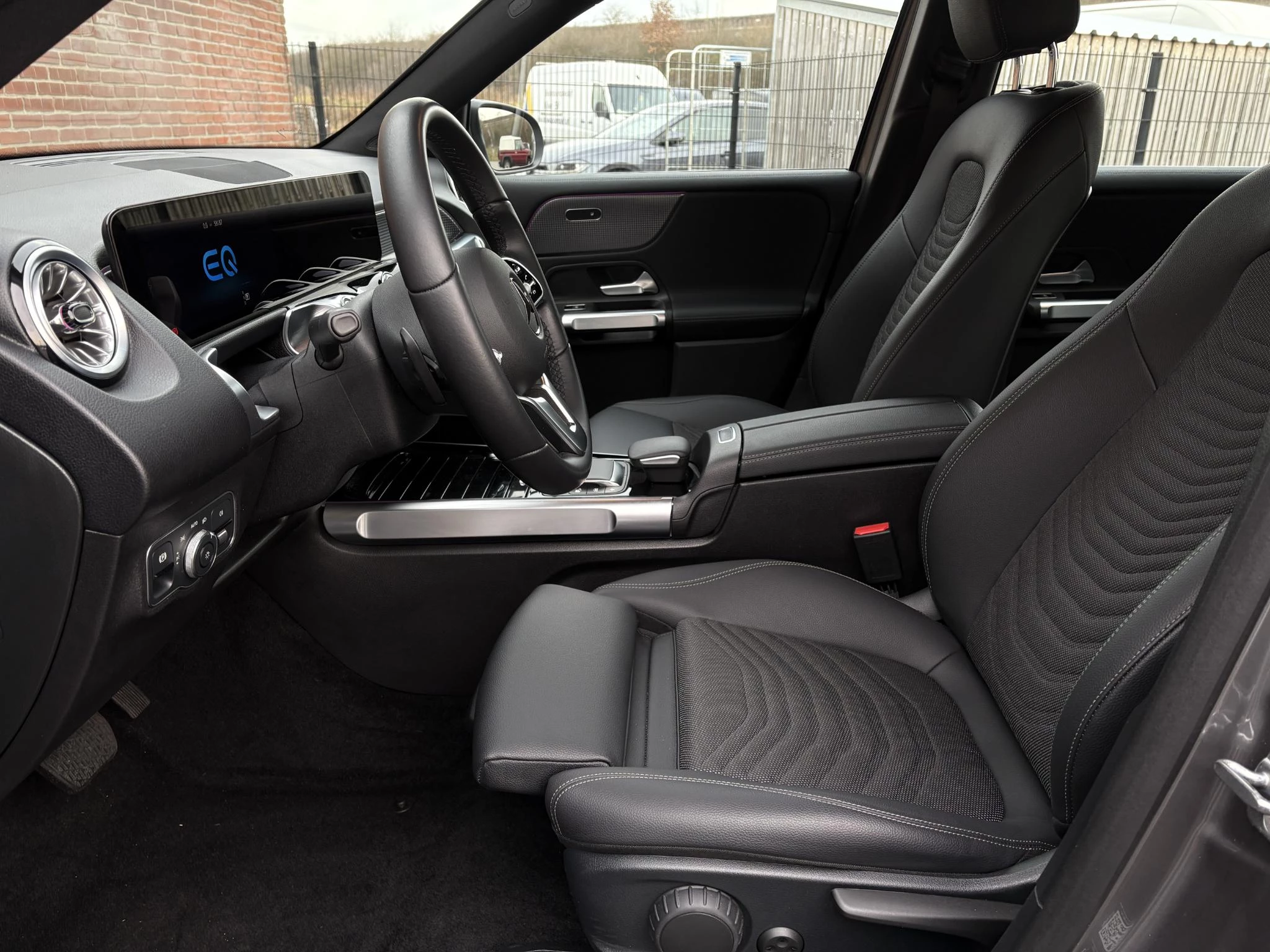 Hoofdafbeelding Mercedes-Benz EQB