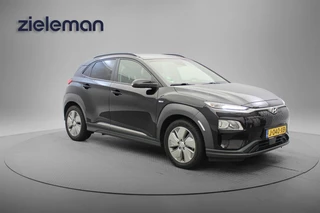 Hyundai Kona Electric Fashion 64 kWh - Carplay, Camera, Half Leer, Cruise, Stoelverw.