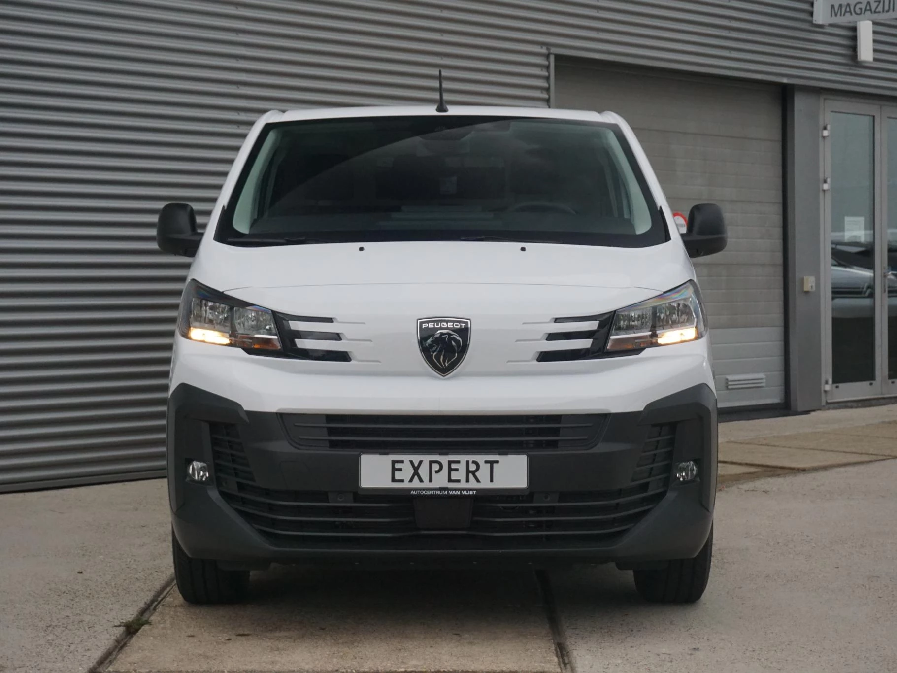 Hoofdafbeelding Peugeot e-Expert