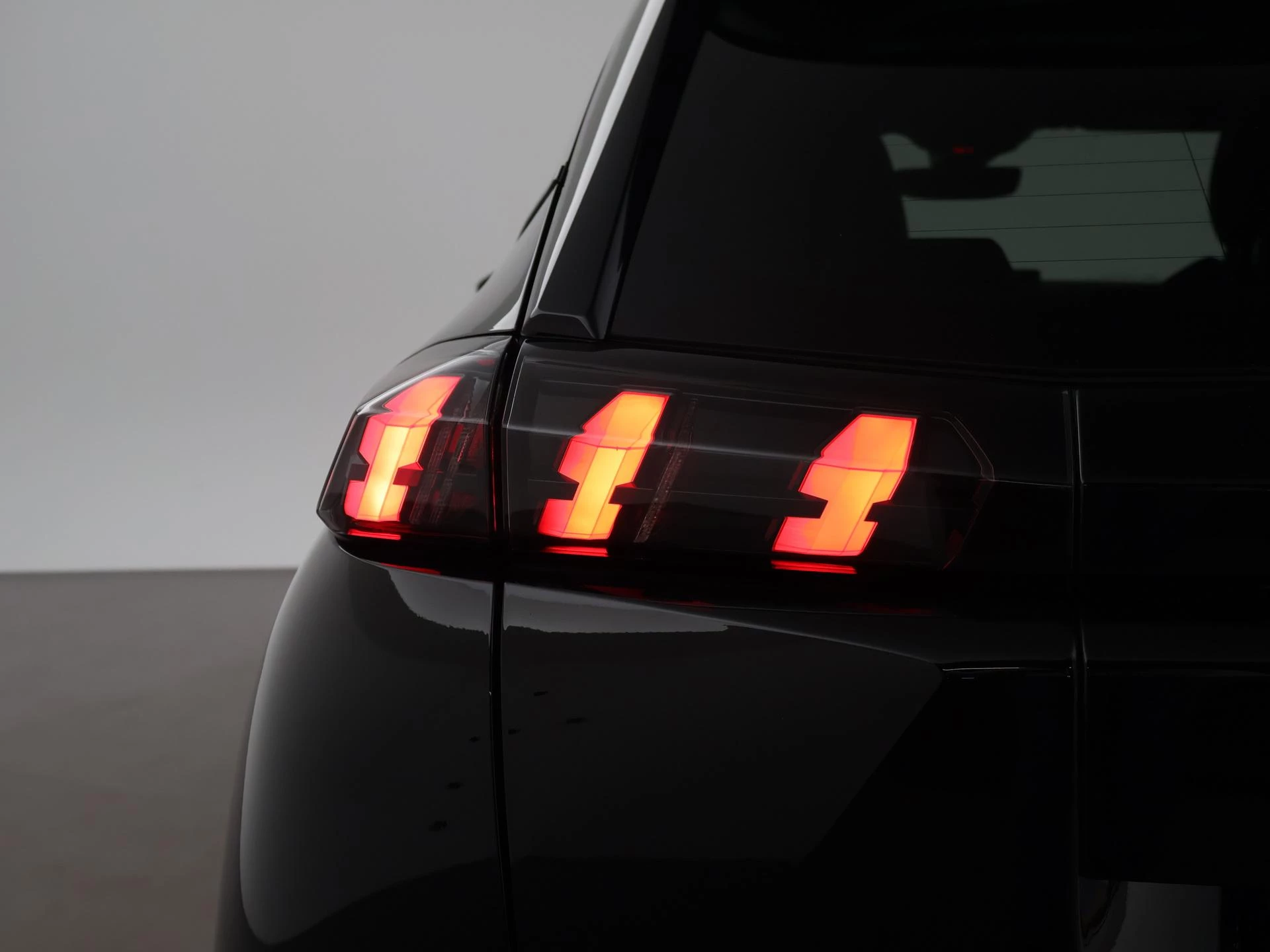 Hoofdafbeelding Peugeot e-2008