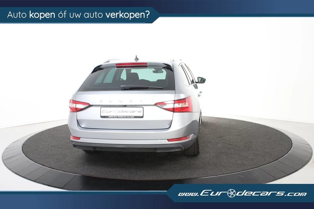 Hoofdafbeelding Škoda Superb