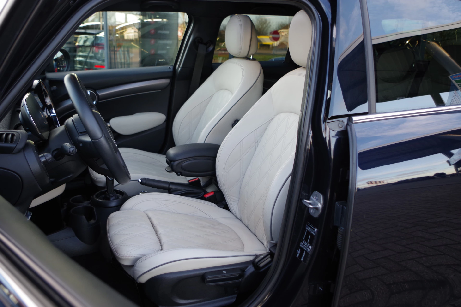 Hoofdafbeelding MINI 5-deurs