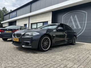 BMW 5-serie 528xi M Pakket Panorama Leder Camera