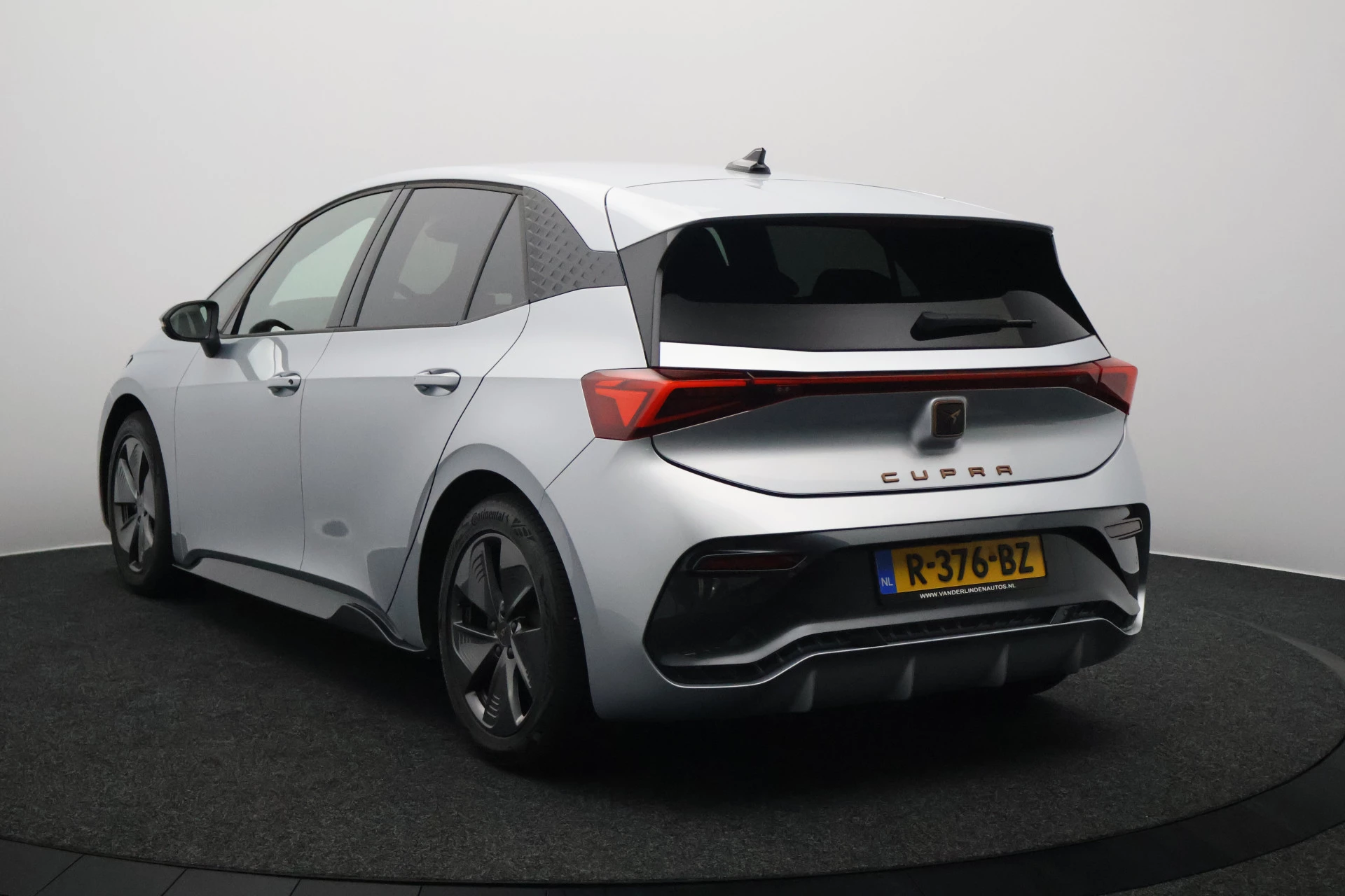 Hoofdafbeelding CUPRA Born