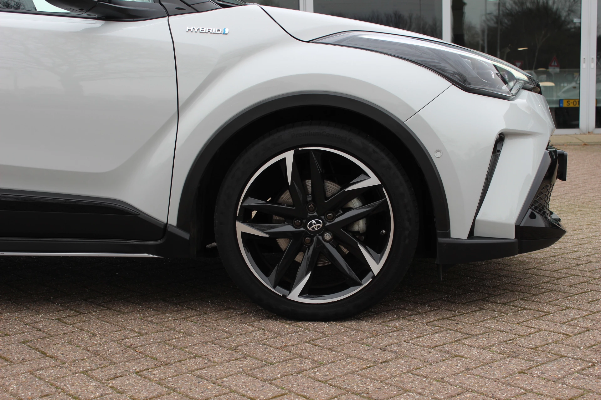 Hoofdafbeelding Toyota C-HR