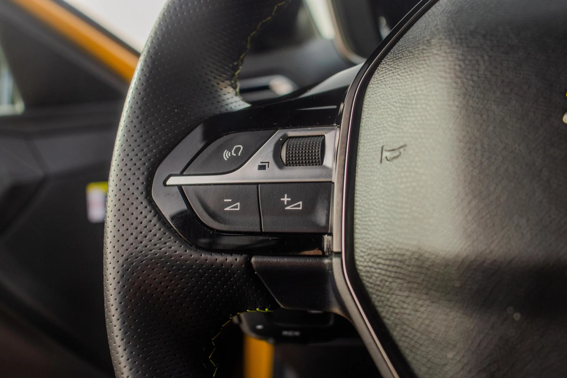 Hoofdafbeelding Peugeot e-208