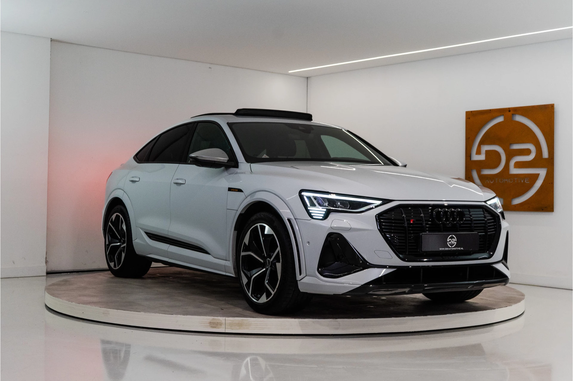 Hoofdafbeelding Audi e-tron