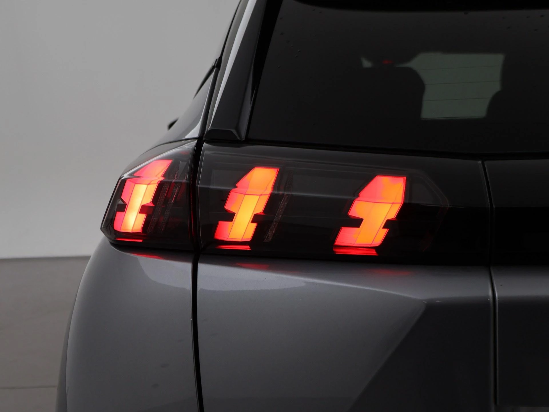 Hoofdafbeelding Peugeot e-2008