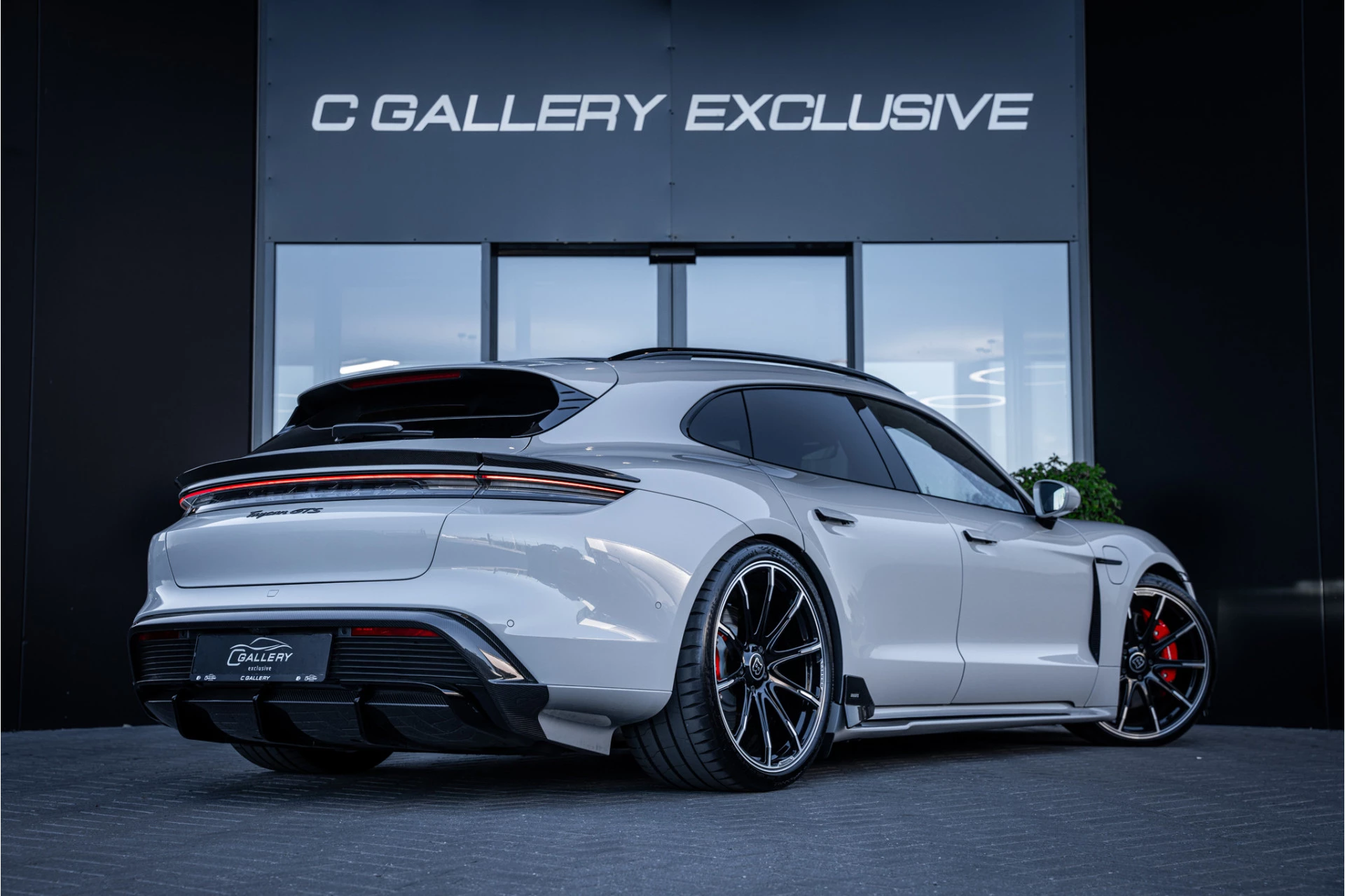 Hoofdafbeelding Porsche Taycan