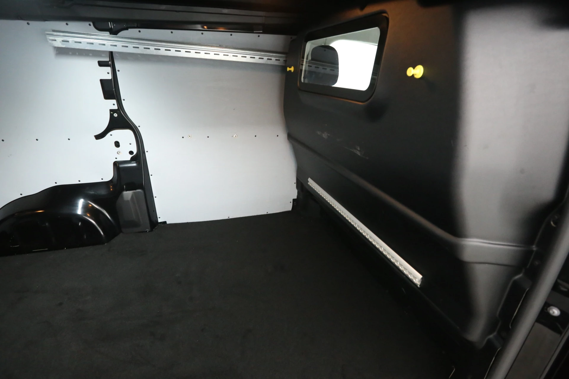 Hoofdafbeelding Peugeot e-Expert