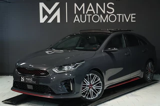 Hoofdafbeelding Kia ProCeed Kia ProCeed 1.6 T-GDI GT / PANODAK / KEYLESS / MEMORY / JBL / CAMERA / CARPLAY