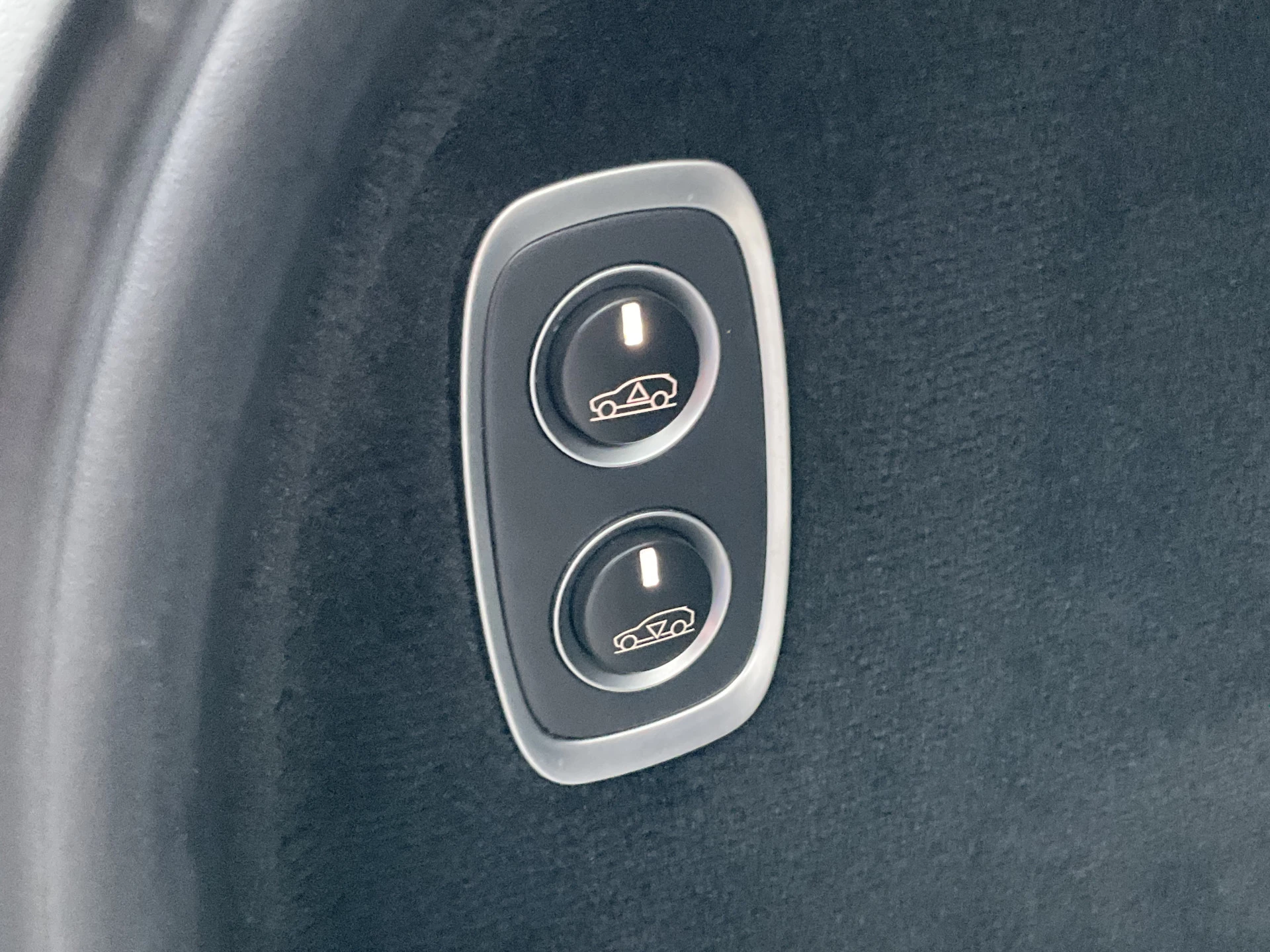 Hoofdafbeelding Aston Martin DBX