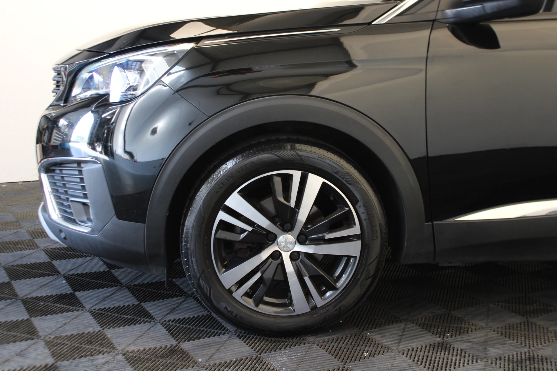 Hoofdafbeelding Peugeot 5008