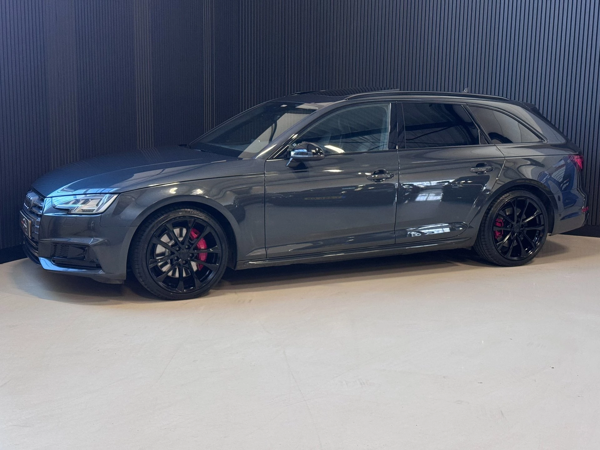 Hoofdafbeelding Audi S4