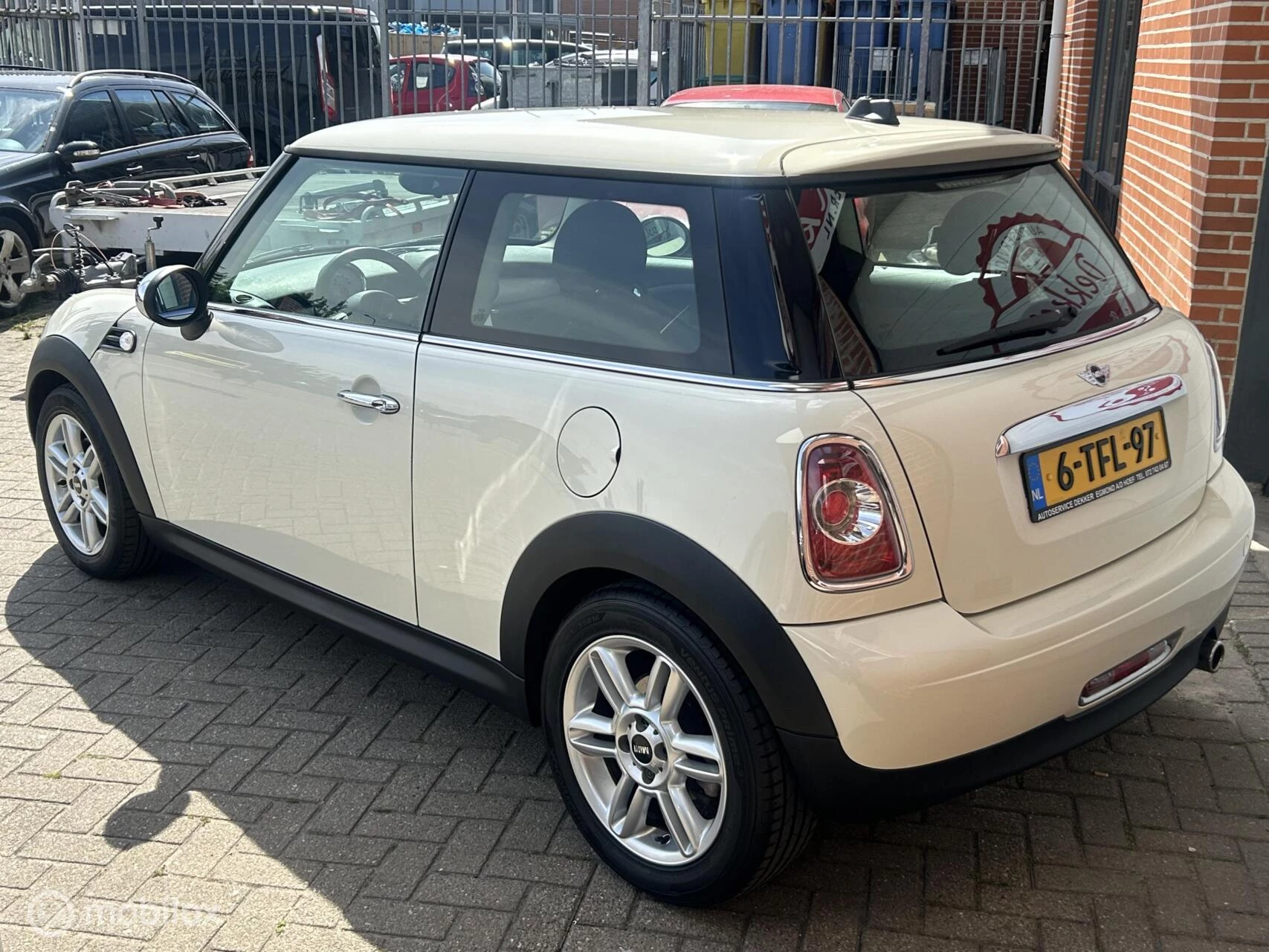 Hoofdafbeelding MINI One