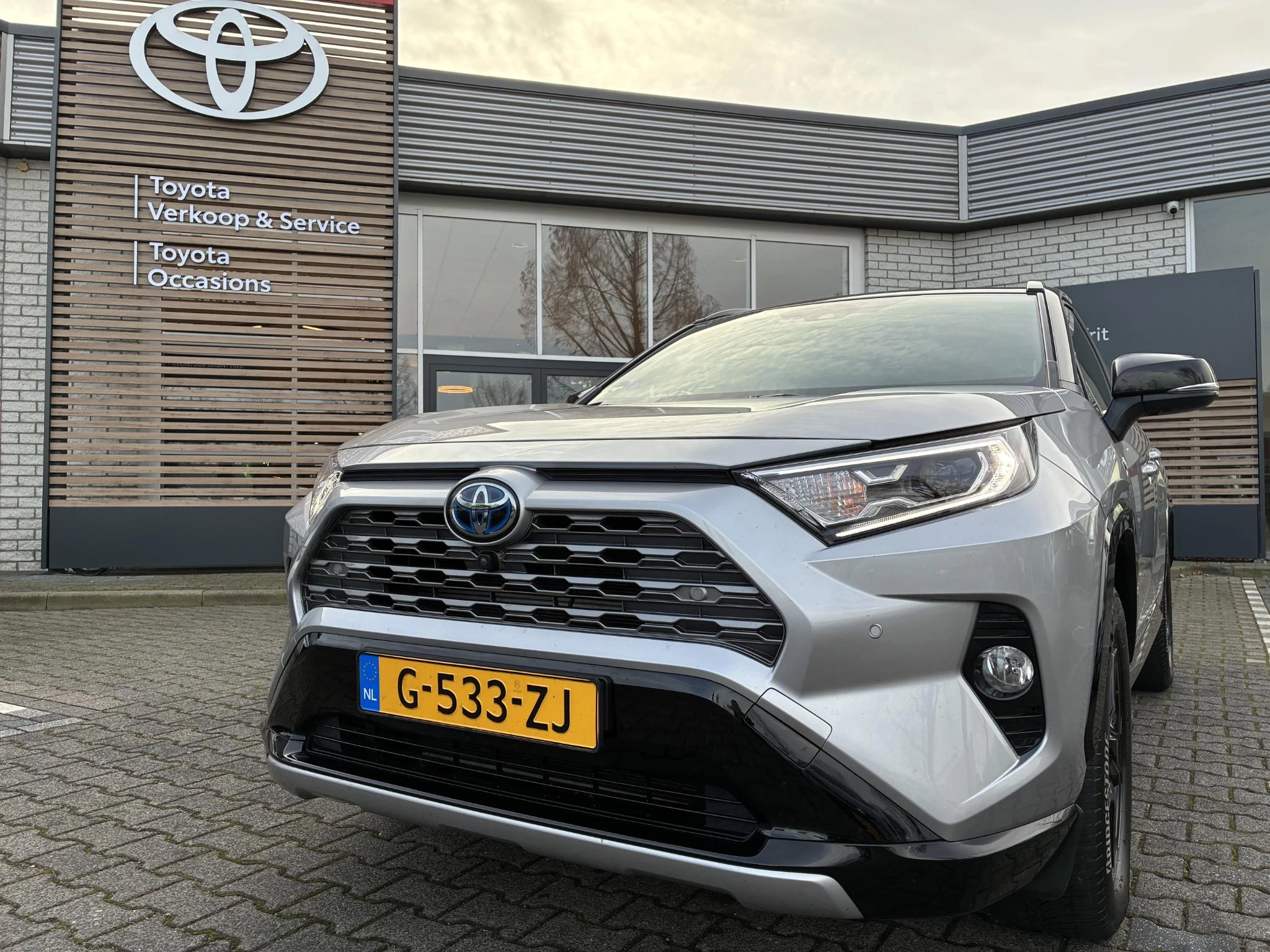 Hoofdafbeelding Toyota RAV4