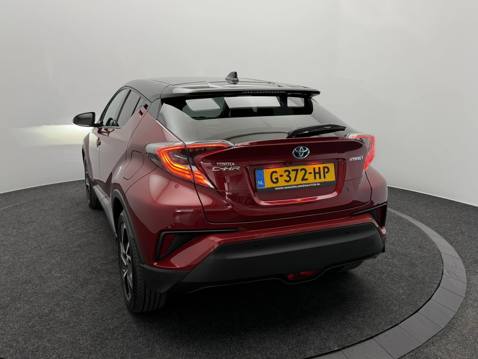 Hoofdafbeelding Toyota C-HR