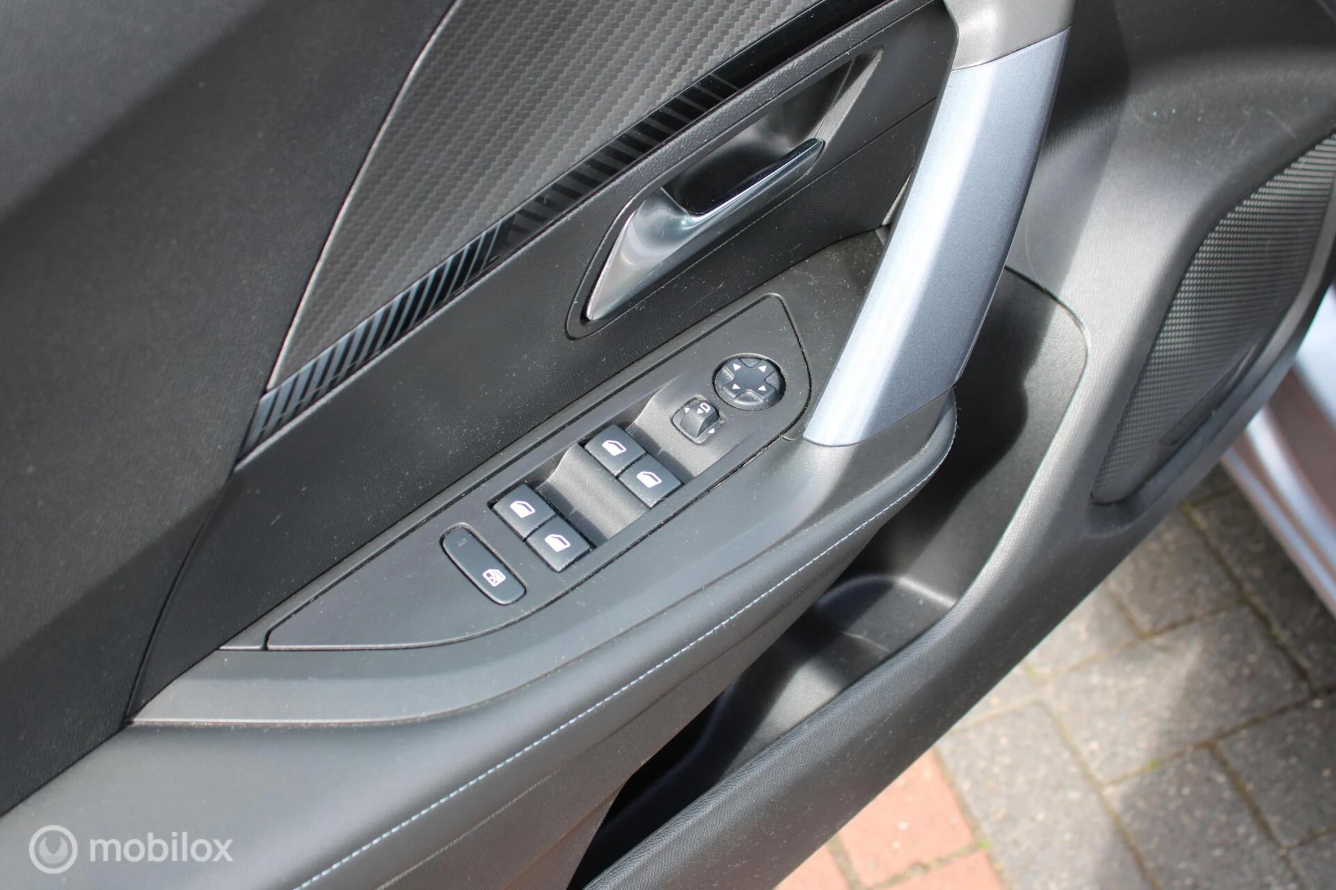 Hoofdafbeelding Peugeot e-2008