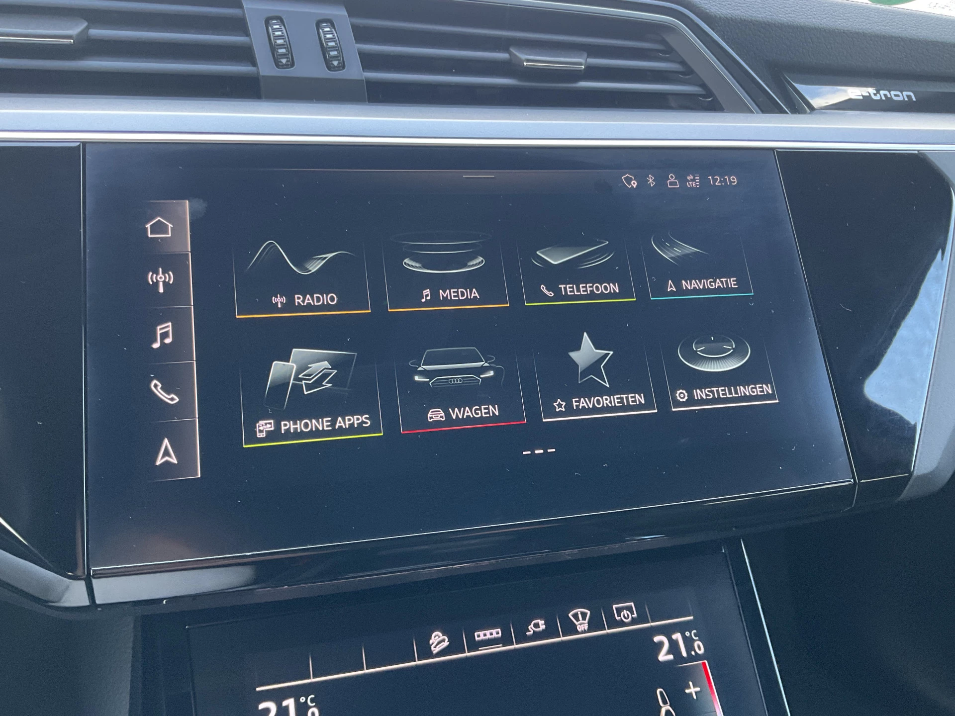 Hoofdafbeelding Audi e-tron