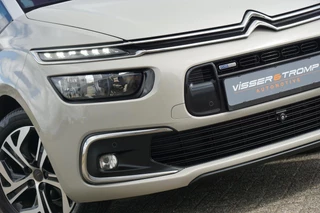 Citroen Grand C4 Picasso 1.2 130PK Shine | Sable | Panorama/Massagestoelen/Carplay/Camera/Trekhaak - Chique & Compleet!