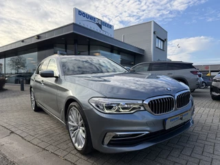 BMW 5 Serie Touring 530i Luxury Line Pano-Dak | HUD | Camera | HiFi | Stoelverw. voor & achter |