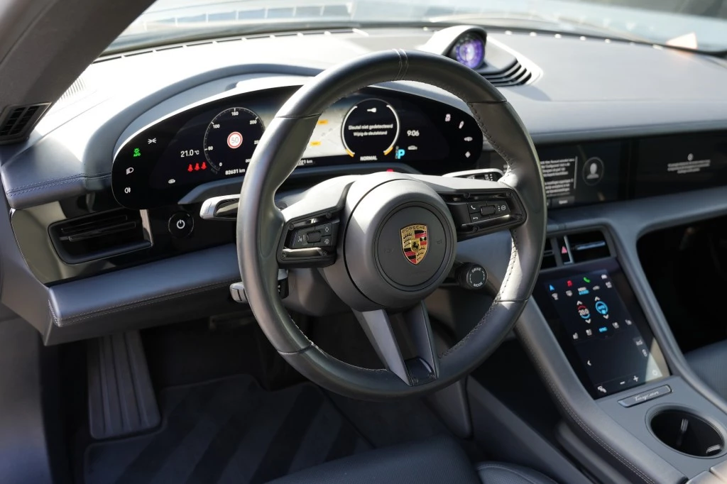 Hoofdafbeelding Porsche Taycan